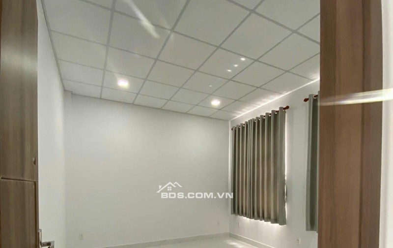 Bán nhà sát căn mặt tiền đường Tỉnh Lộ 10, DT 63m2, xây mới 1 trệt, 1 lầu